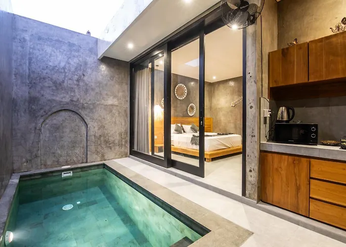 Minimalist With Pool #nico1 *